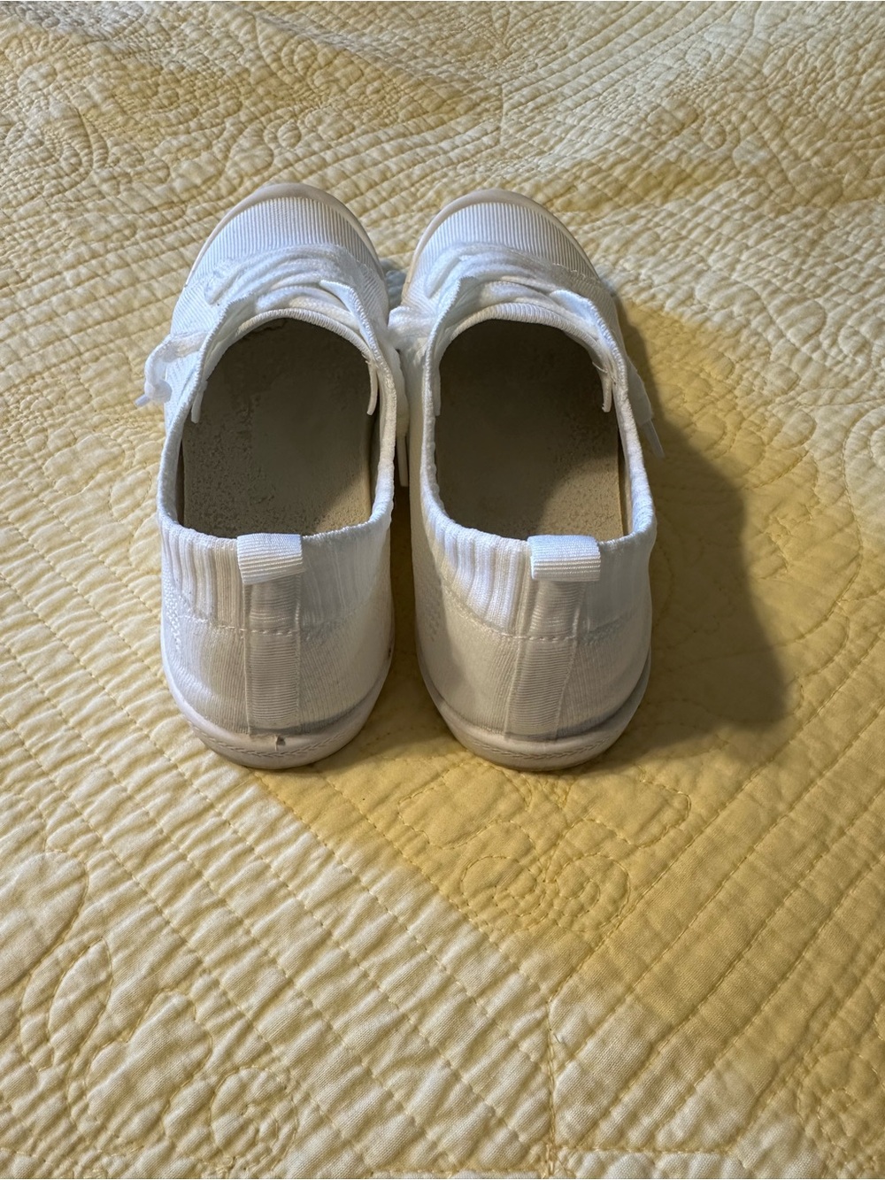 ALTOCIS from Amazon All-White Knit Casual Lace-Up Sneakers - Picture 3 of 10